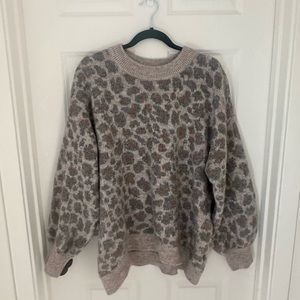 Abercrombie & Fitch | Leopard Sweater | L